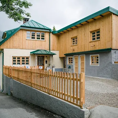 Aussee- Beletage Salzherrenhof- Kueche, Wlan, Netflix 아파트