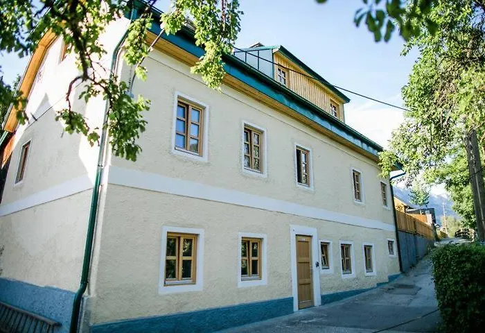 Aussee- Beletage Salzherrenhof- Kueche, Wlan, Netflix バート・アウスゼー