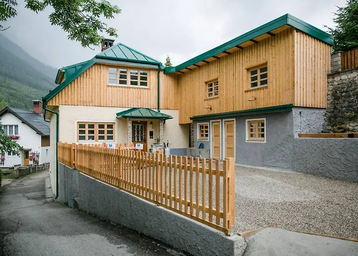 Aussee- Beletage Salzherrenhof- Kueche, Wlan, Netflix Apartman