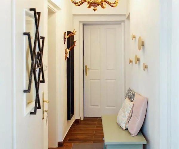 アパート Aussee- Beletage Salzherrenhof- Kueche, Wlan, Netflix *